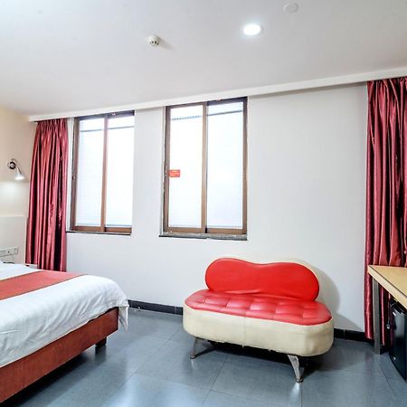 Ln Whitehouse Hotel Kuangcsou Kültér fotó