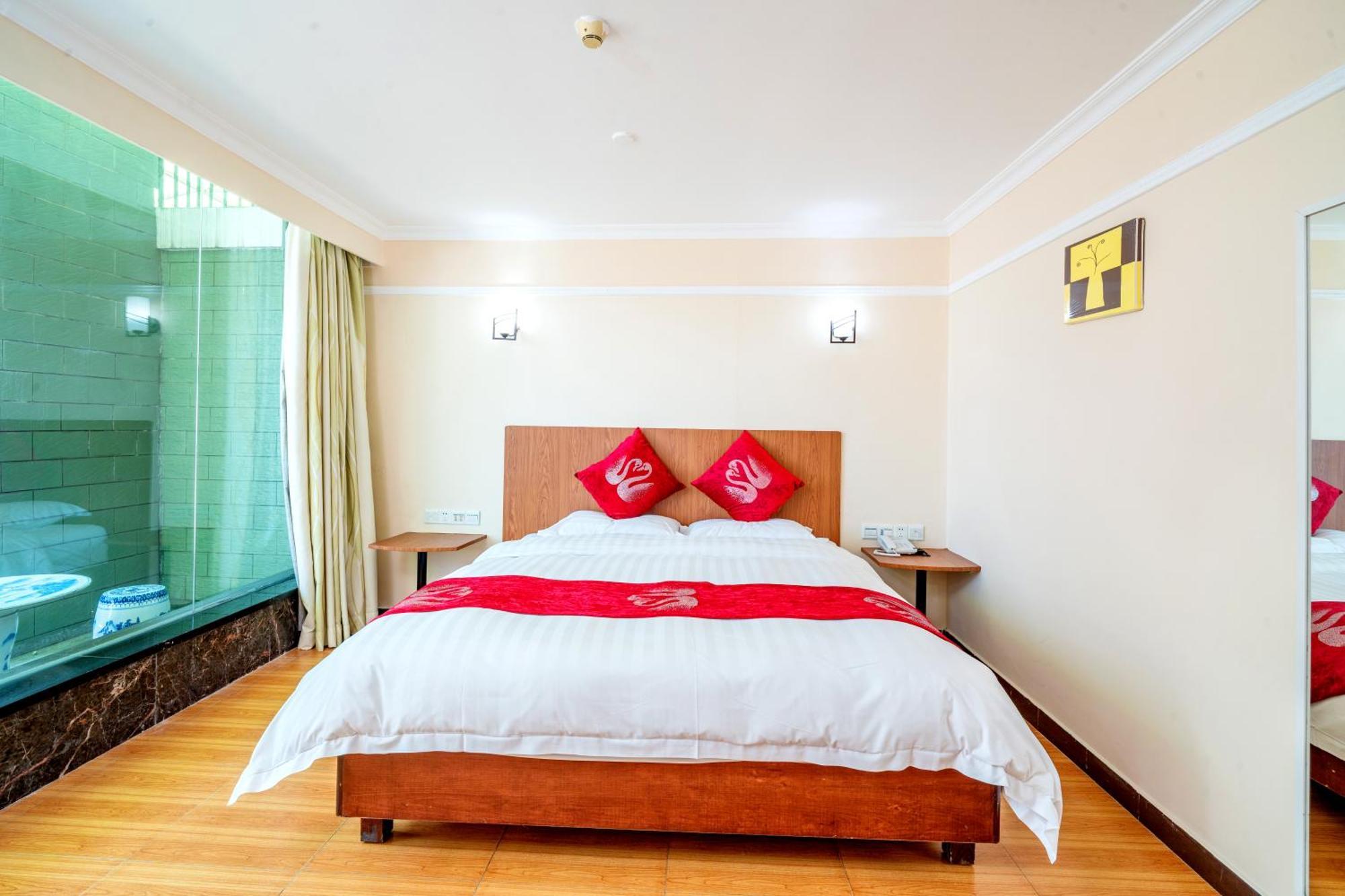 Ln Whitehouse Hotel Kuangcsou Kültér fotó