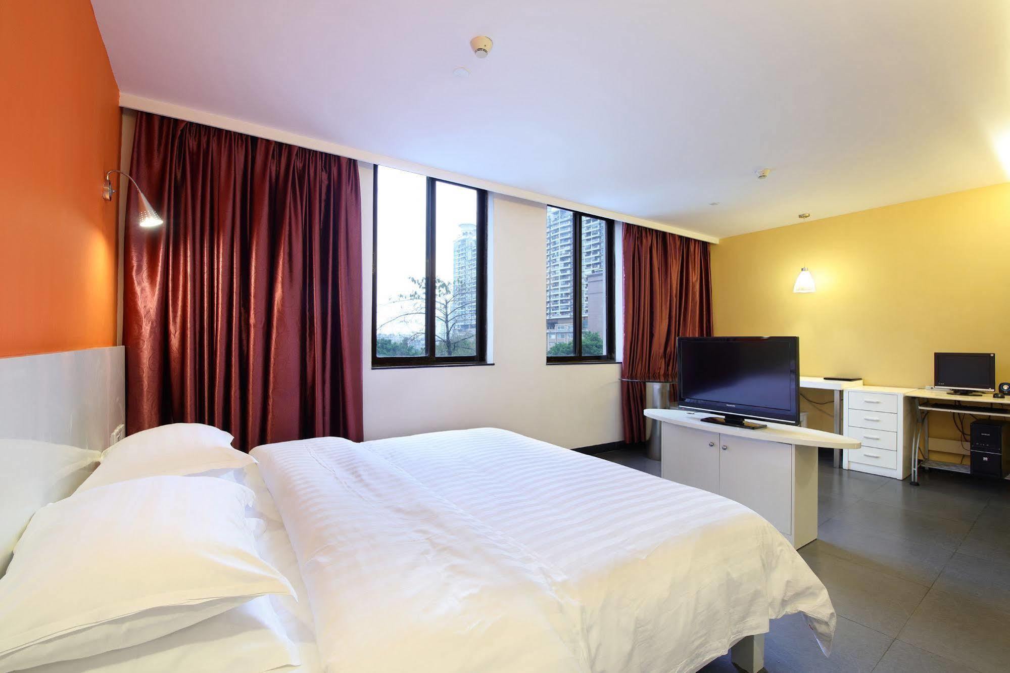Ln Whitehouse Hotel Kuangcsou Kültér fotó